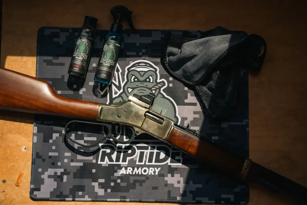 riptide-armory-handgun-cleaning-mat-gray-camo (3).webp