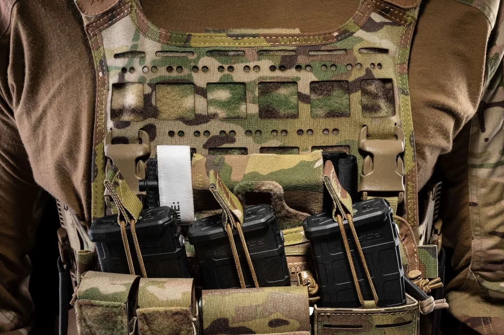 velcro-elastic-cat-tourniquet-holder (1).webp